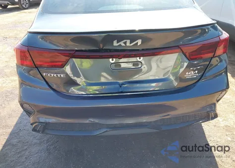 2023 Kia Forte Gt-Line z USA, uszkodzony, nr VIN 3KPF54AD3PE530033